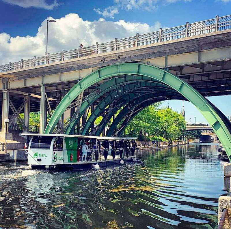 Ottawa: Rideau Canal Cruise - Why the Rideau Canal works so well from a boat
