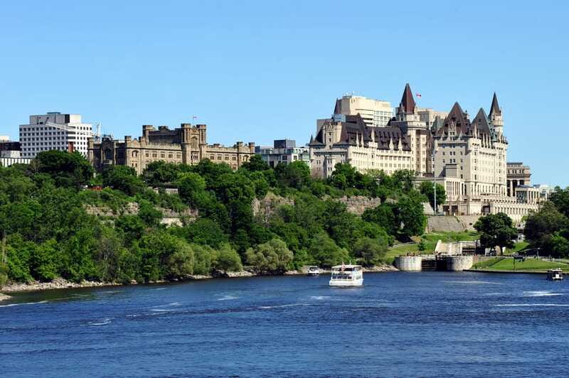 Ottawa: Sightseeing River Cruise - Timing, weather, and the best place to sit