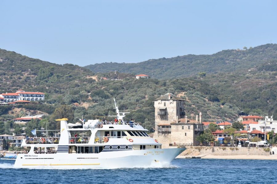 Ouranoupoli: Mount Athos Peninsula Sightseeing Cruise - Commentary that gives the buildings meaning