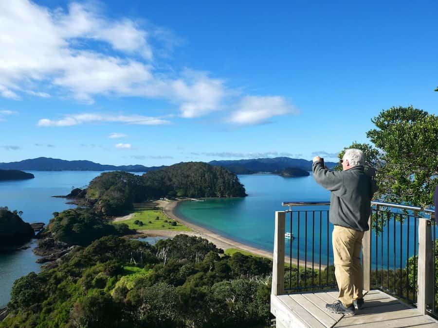 Paihia/Russell: Hole in the Rock Cruise with 2 Island Stops - What the smaller boat changes