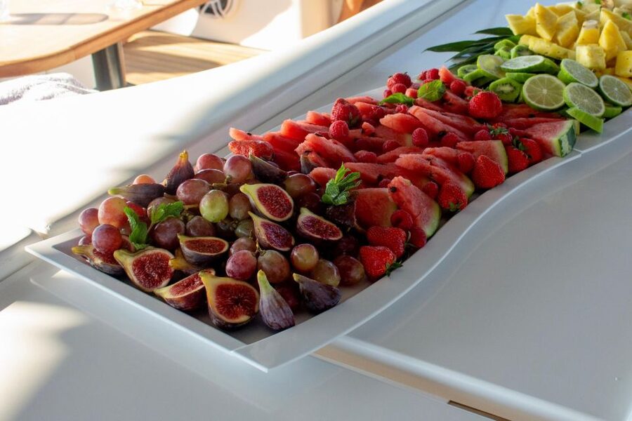 Palma: Cueva Verde and Cala Vella Catamaran Cruise with BBQ - Music, service, and the return to Palma