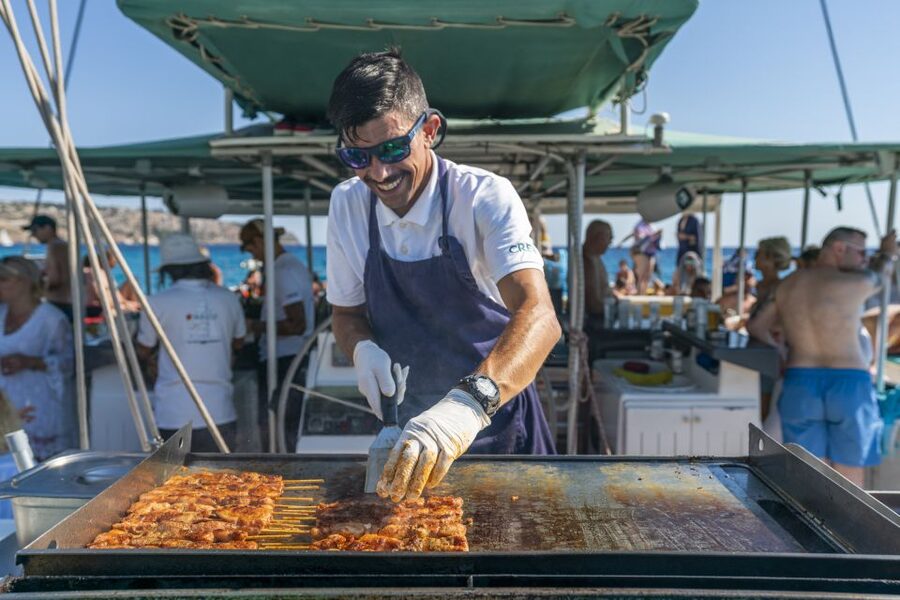 Palma de Mallorca: 5-Hour Catamaran Cruise with Lunch & Swim - What lunch includes, and how good is it?