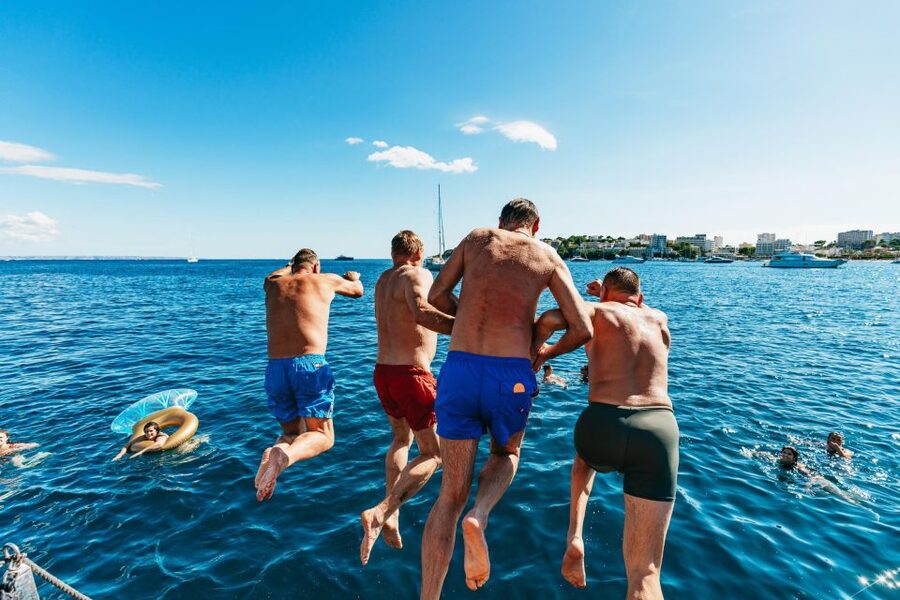 Palma de Mallorca: Daytime Cruise with Swim Stop - Buffet lunch with Palma Bay views