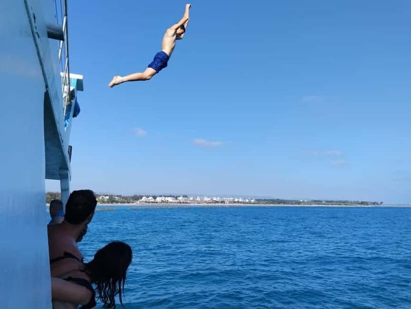 Paphos: Glass Bottom Boat Trip with Swimming or Snorkeling - Finding the Super Jumbo St. Raphael at Paphos Harbor