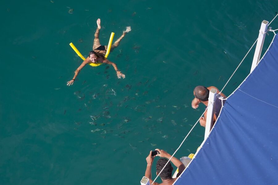 Paraty Bay: Islands & Beaches Boat Tour with Snorkeling - Snorkeling, floaties, and paddleboards