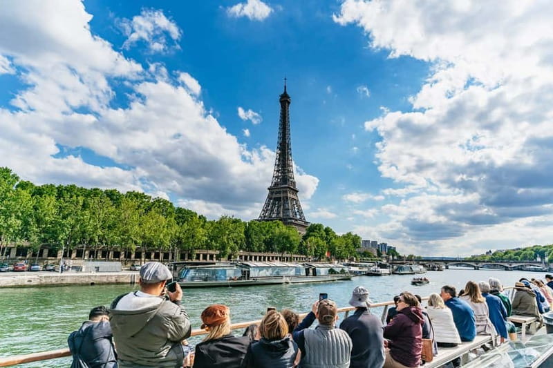 Paris: 1-Hour Seine Cruise departing from the Eiffel Tower - What this Seine cruise is really like