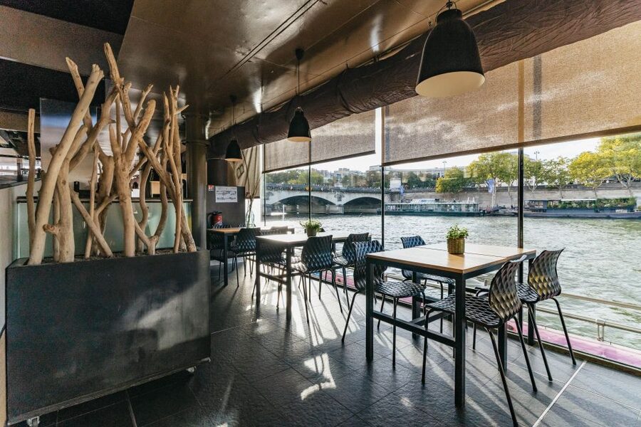 Paris: 1-Hour Sightseeing Cruise and 3-Course Bistro Dinner - The Seine route, from Les Invalides to the Grand Palais