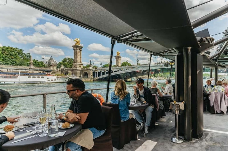 Paris: 2-Hour River Seine Lunch Cruise with 3-course-menu - Les Invalides and the Musée d’Orsay