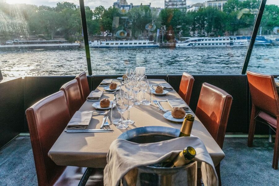 Paris: 3-Course-Dinner Cruise on the Seine with live music - Is $135 per person good value?