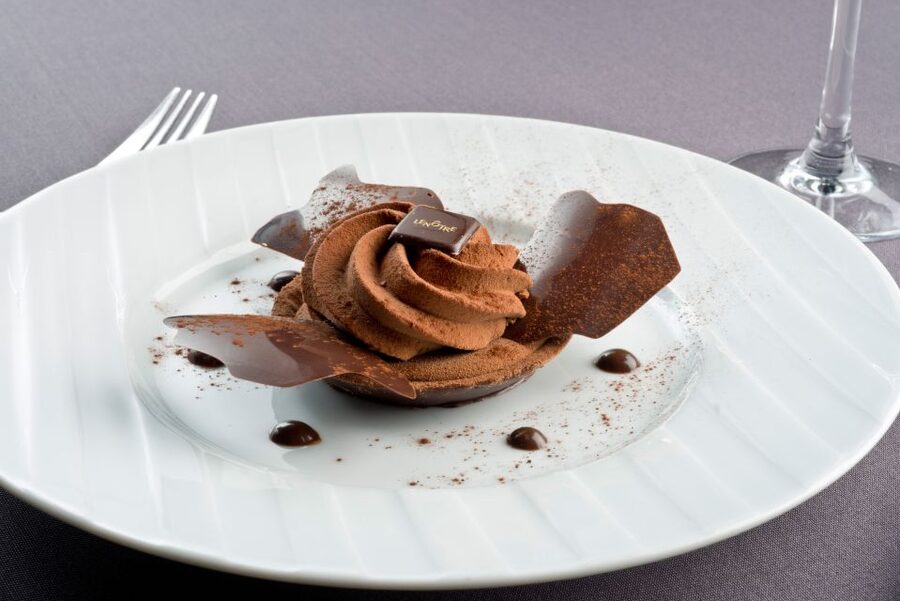 Paris: 3-Course-Dinner Cruise with Wine on the Seine River - FAQ