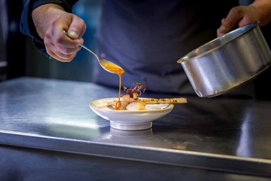 Paris: 3-Course Lunch Cruise on the River Seine - Why a Seine lunch cruise works so well in Paris