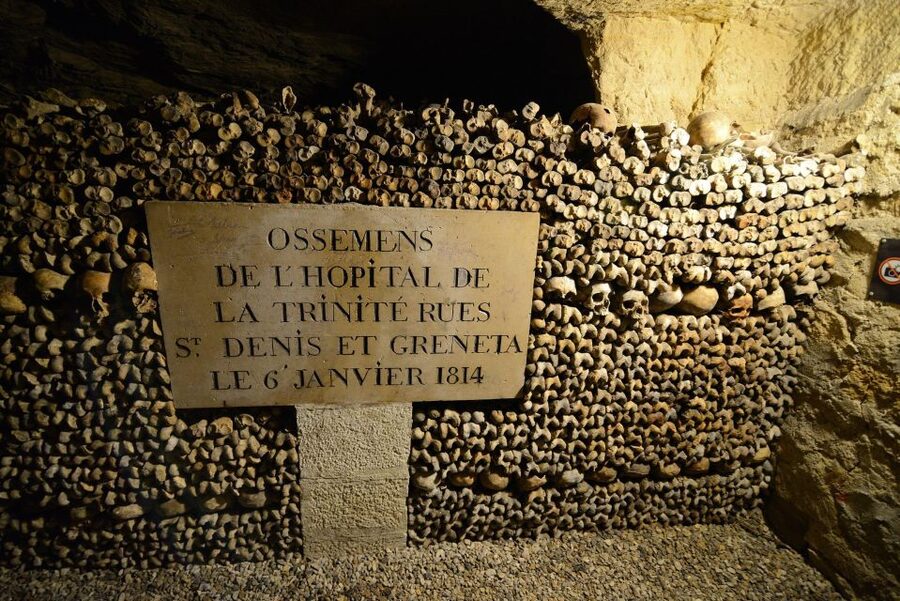 Paris: Catacombs Entry & Seine River Cruise with Audio Guide - Why the audio guide matters underground