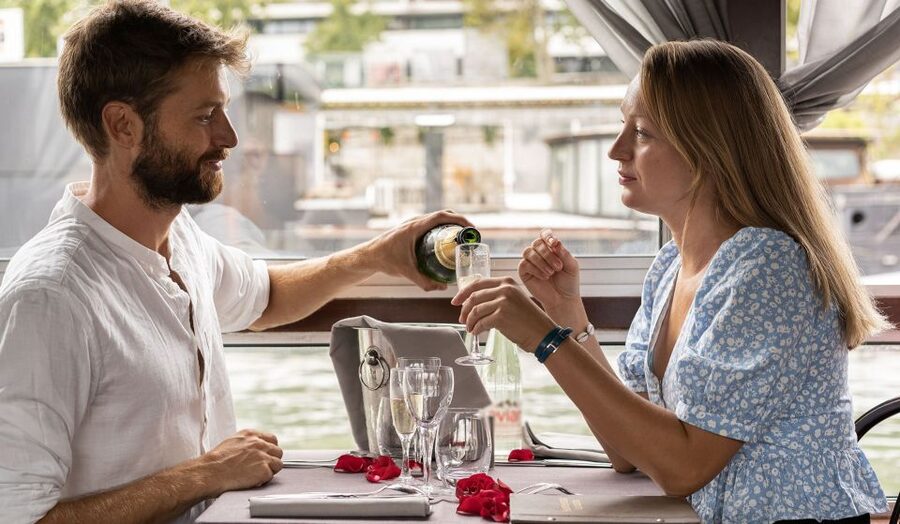 Paris: Early Evening Dinner Cruise on the River Seine - What the $100 price really covers