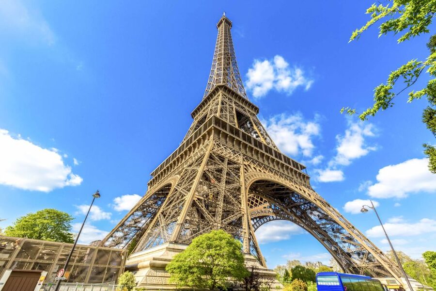 Paris: Eiffel Tower Access by Elevator & Seine River Cruise - What the $79 price really buys you