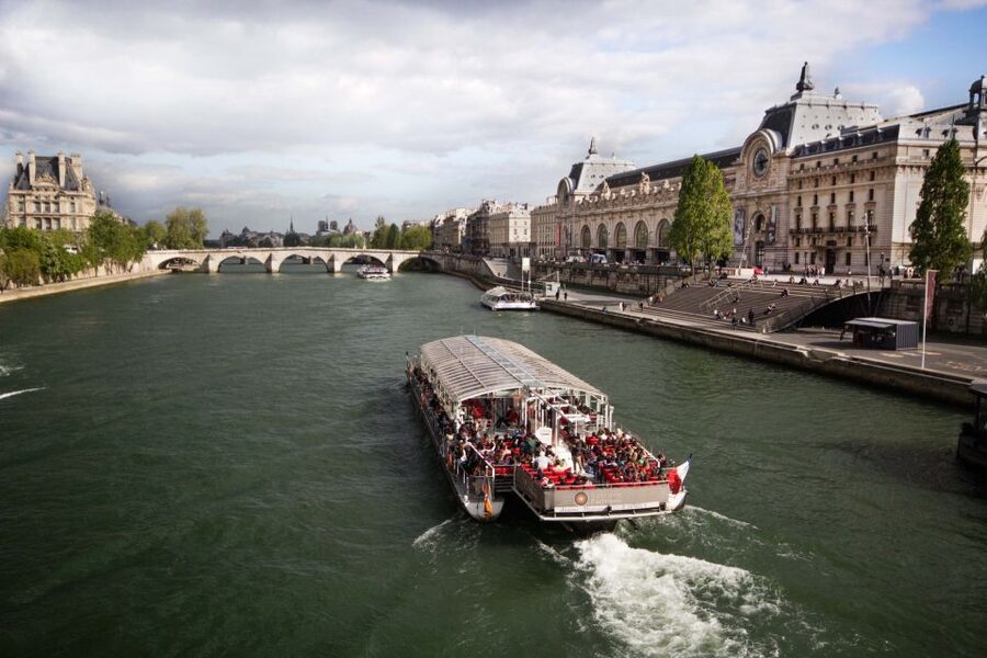 Paris: Eiffel Tower Hosted Tour, Seine Cruise and City Tour - Is the summit upgrade worth it?