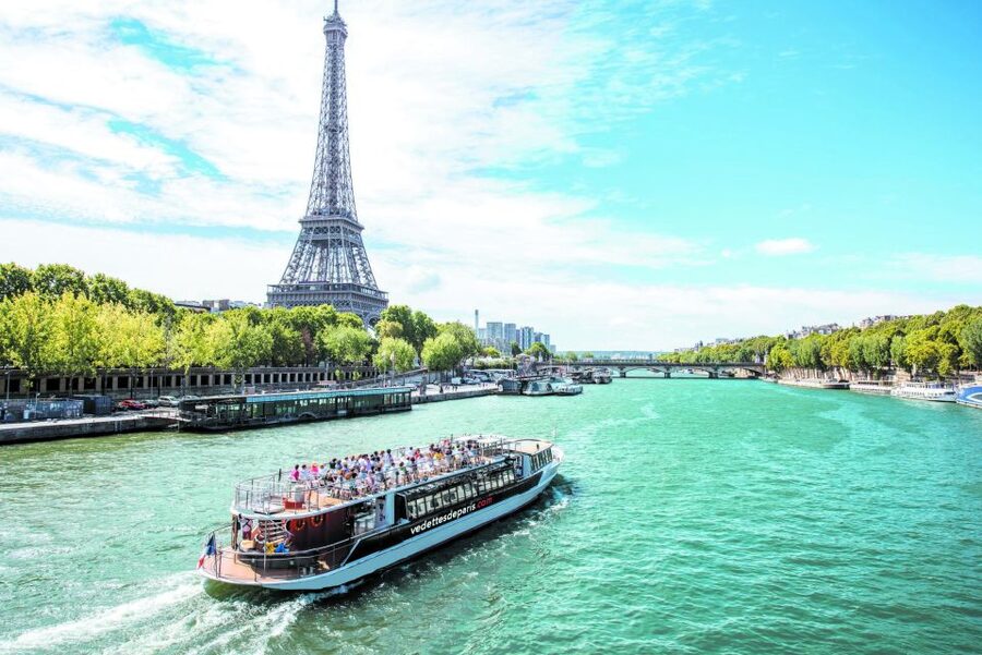 Paris: Fast-Access Seine River Cruise from Eiffel Tower - Île Saint-Louis and the turn back west