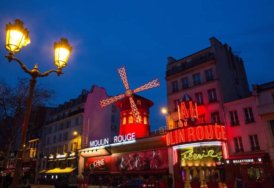 Paris: First Show Moulin Rouge with Champagne & Seine Cruise - What this Paris package really includes