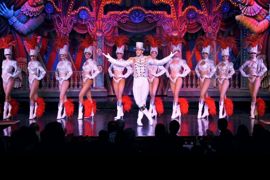 Paris: First Show Moulin Rouge with Champagne & Seine Cruise - Who will get the most from this experience