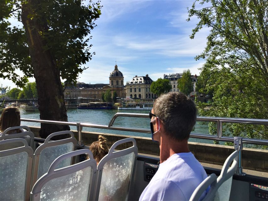 Paris: Hop-on Hop-off Bus Tour & Seine Cruise Bundle Tour - Audio guides, apps, and the five walking routes