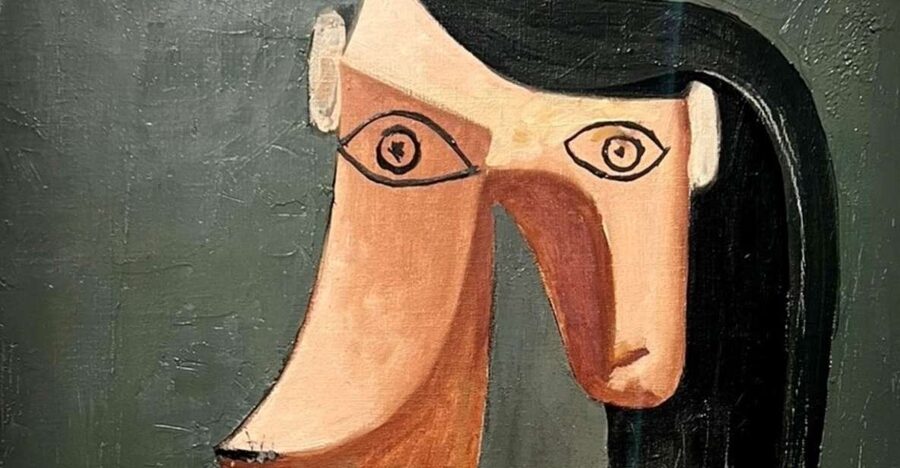Paris: Picasso Museum Ticket & Optional Seine River Cruise - Entering the 17th-century mansion