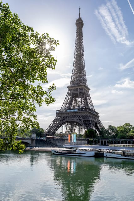 Paris: Seine River Cruise with Champagne from Eiffel Tower - Pont Alexandre III and the Musée d’Orsay
