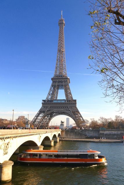Paris: Seine River Panoramic Cruise - The upstream run past Notre Dame