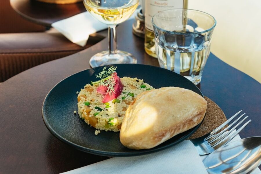 Paris: Seine River Panoramic Views Dinner Cruise - Is $64 good value for a Paris dinner cruise?