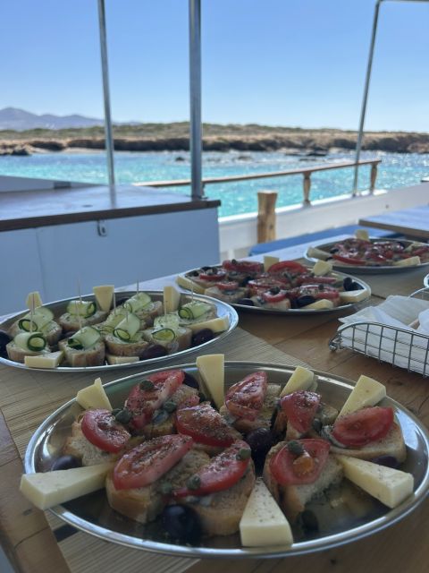 Paros Antiparos: Full-Day Boat Tour with Lunch & Drinks - Who should book this boat trip