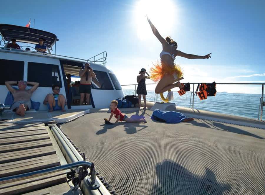Pattaya: 3 Islands Day Tour on Catamaran with Buffet Lunch - Koh Phai: the best beach stop
