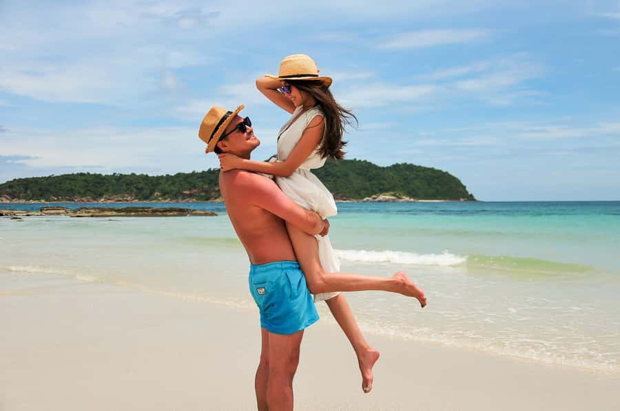 Pattaya: Exclusive 3-Island Catamaran Tour with Buffet Lunch - The return cruise and the social side of the tour