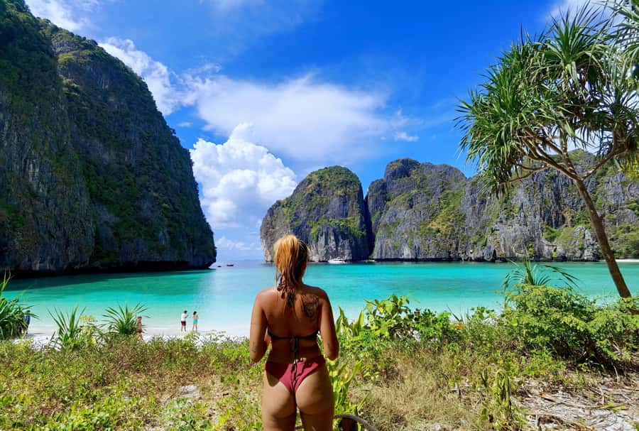 Phi Phi: Private Longtail Boat to Maya Bay with Snorkeling - Why a private longtail works so well around Phi Phi