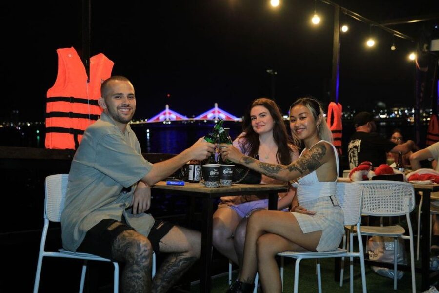 Phnom Penh: Sunset Cruise with Unlimited Beers & BBQ Buffet - Sunset Over the Tonle Sap
