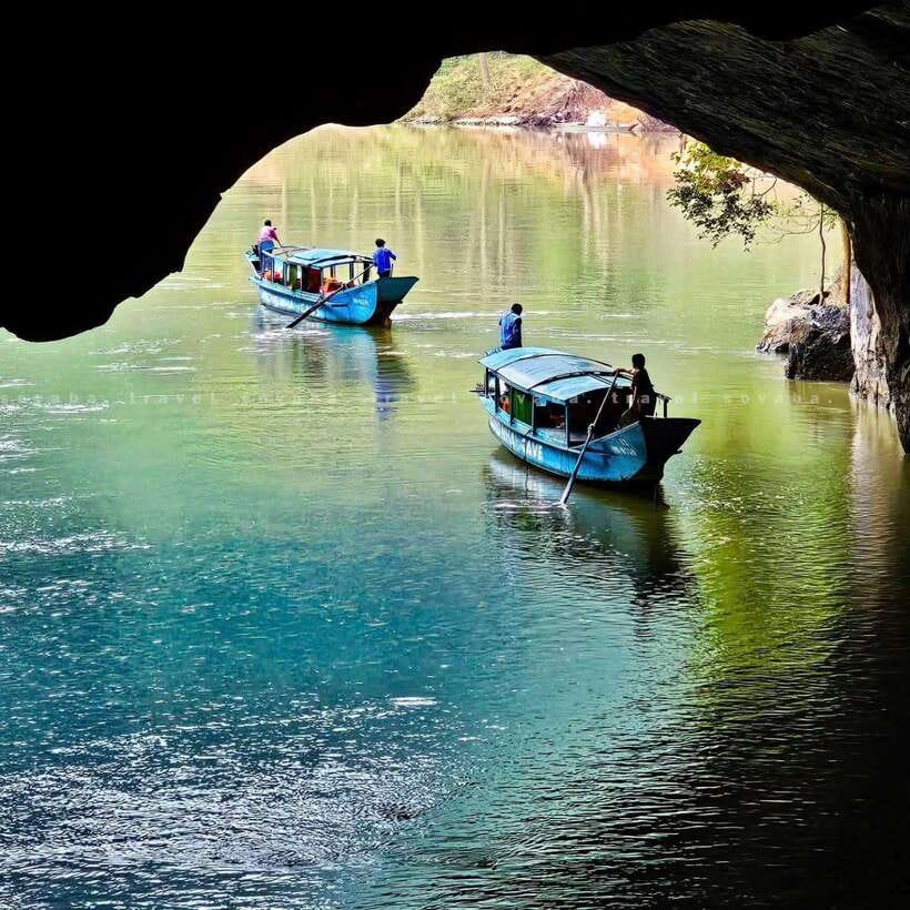 Phong Nha Cave & Paradise Cave: Guided Tour Boat & Explore - The human side of the tour