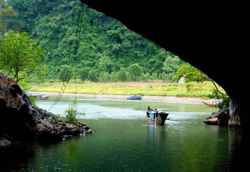 Phong Nha Cave & Paradise Cave: Guided Tour Boat & Explore - Why this two-cave day works so well