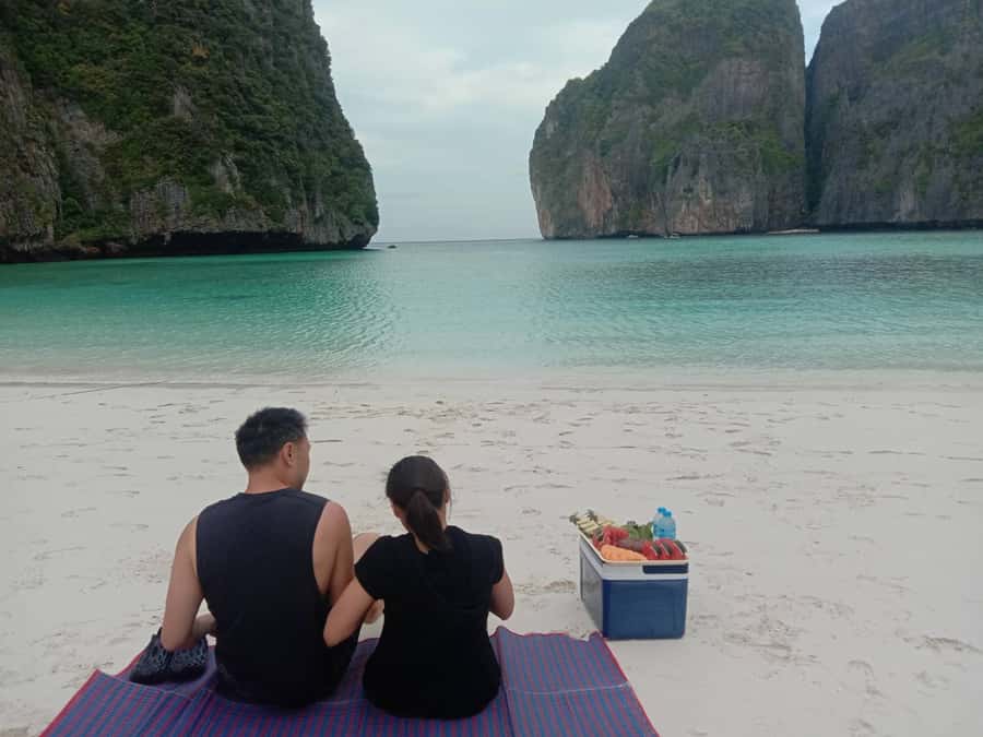 Phuket: Phi Phi Island Sunrise Group Speedboat Tour - Pileh Lagoon is beautiful, but water conditions matter