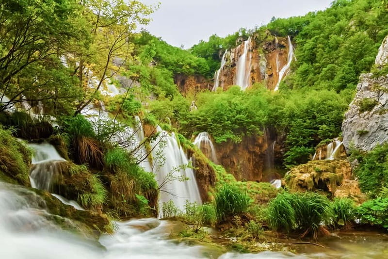 Plitvice Lakes: Guided Walking Tour with Bus and Boat Ride - Key points before you book