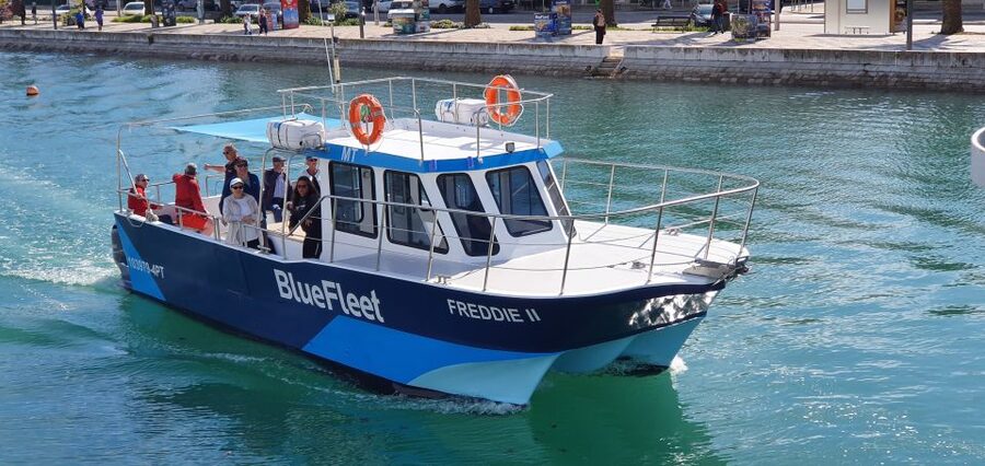 Ponta da Piedade: Half-Day Cruise with Lunch from Lagos - Sailing toward Ponta da Piedade