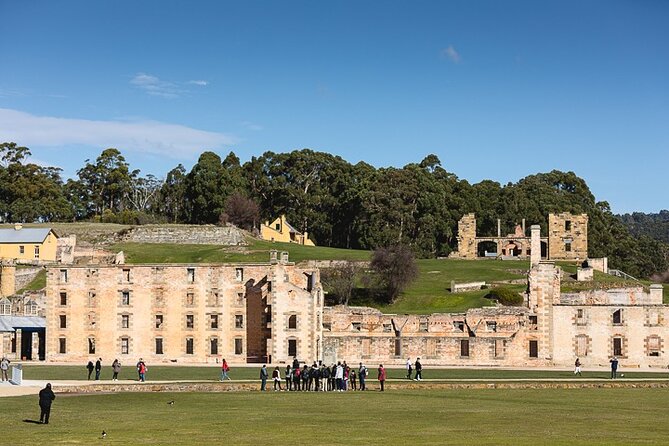 Port Arthur Full-day Guided Tour with Harbour Cruise and Tasman National Park - Pirates Bay, Eaglehawk Neck, and the Tasman Arch