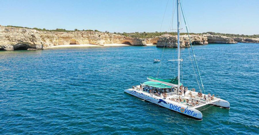 Portimao: Benagil Caves & Coastline Cruise - Algar de Benagil is impressive, even from outside