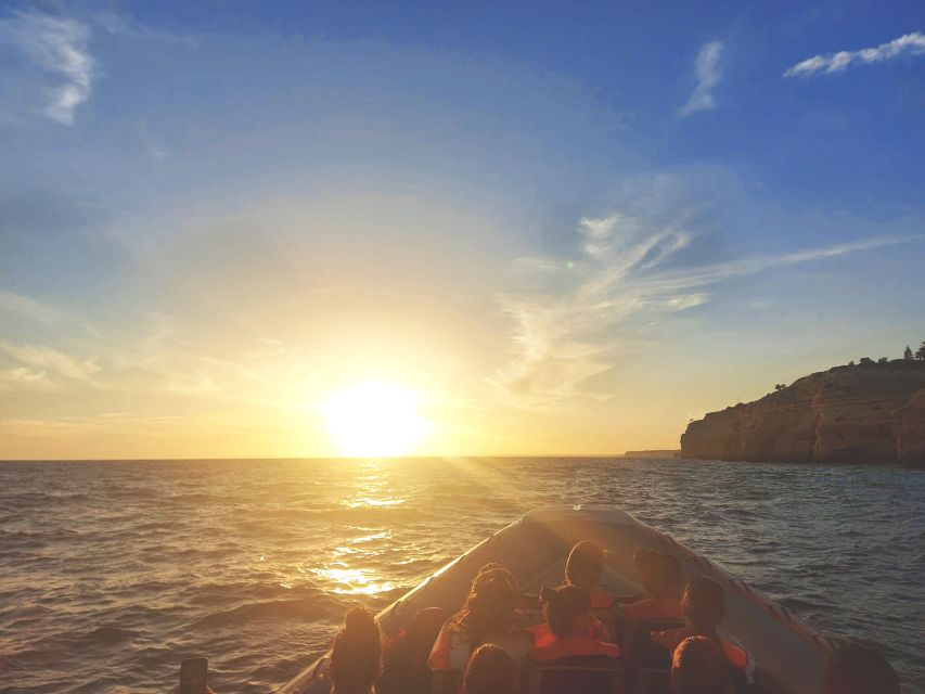Portimão: Carvalho & Marinha Beach, Benagil Cave Boat Tour - Ferragudo Castle and the Portimão shoreline