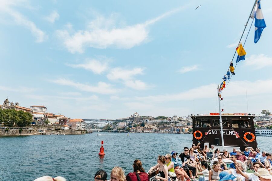 Porto: 6 Bridges Douro River Cruise - Downstream toward the mouth of the Douro
