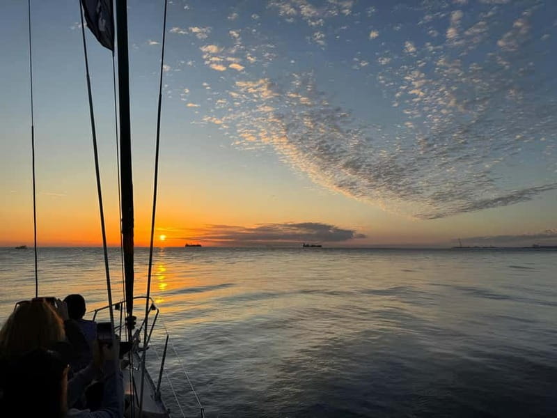 Porto: Best Charming Sailboat Cruise Sunset - From the Arrábida Bridge to the old riverfront