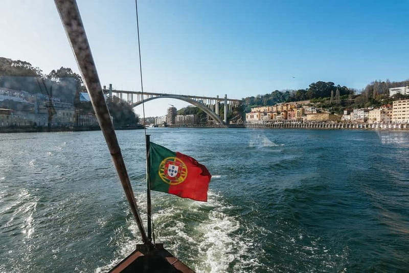 Porto: Bridges Cruise & Sunset & Port Wine Cellar Option - Who will enjoy this Douro cruise most