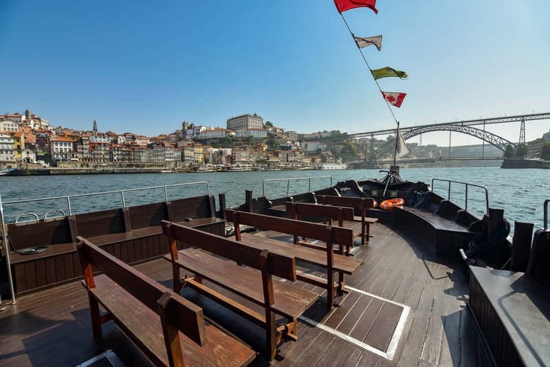 Porto: Bridges Cruise & Sunset & World of Discoveries Option - The audio app is worth sorting out early
