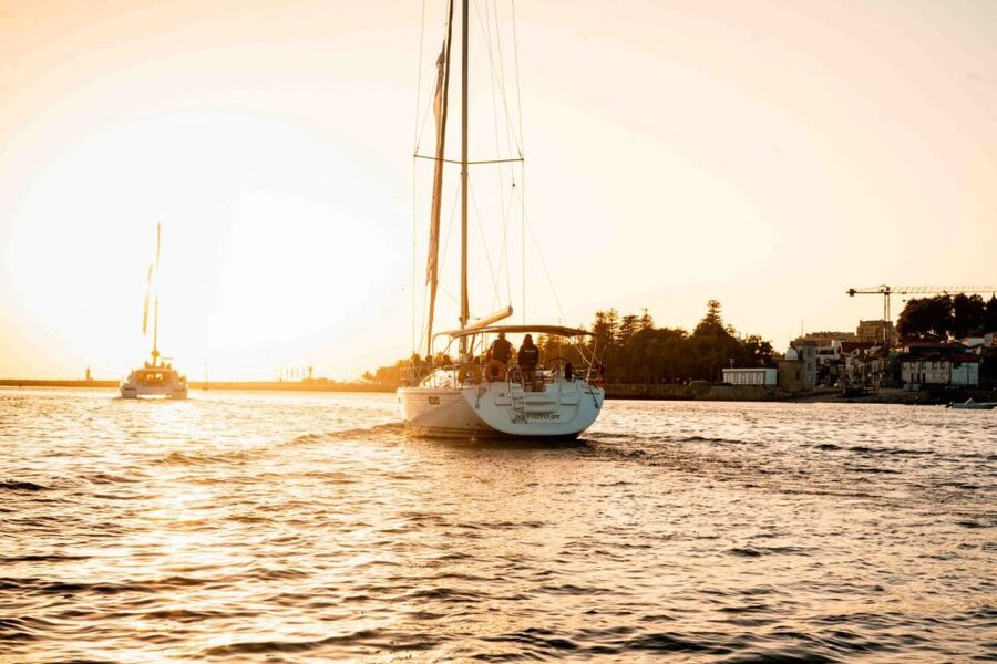 Porto: Daytime or Sunset Douro River Cruise With Port Wine - Passeio das Virtudes and Foz do Douro