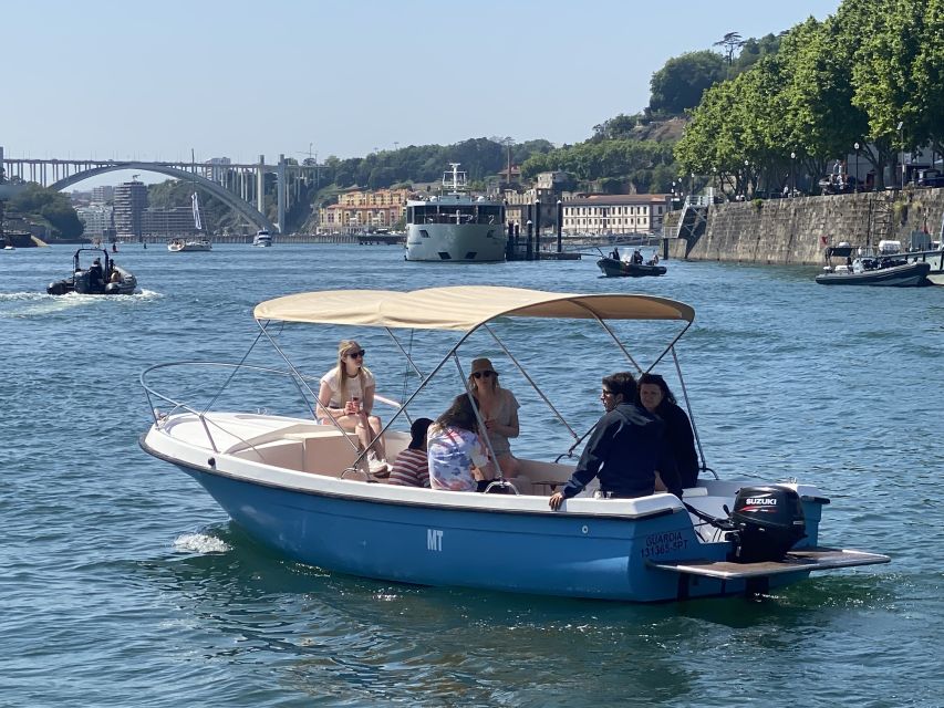 Porto: Douro River Boat Cruise with Port Wine Tasting - Ribeira and Cais de Gaia from the water