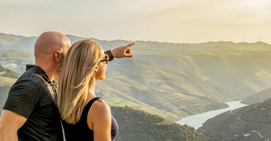 Porto: Douro Valley Tour with Wine Tasting, Cruise and Lunch - Key points at a glance