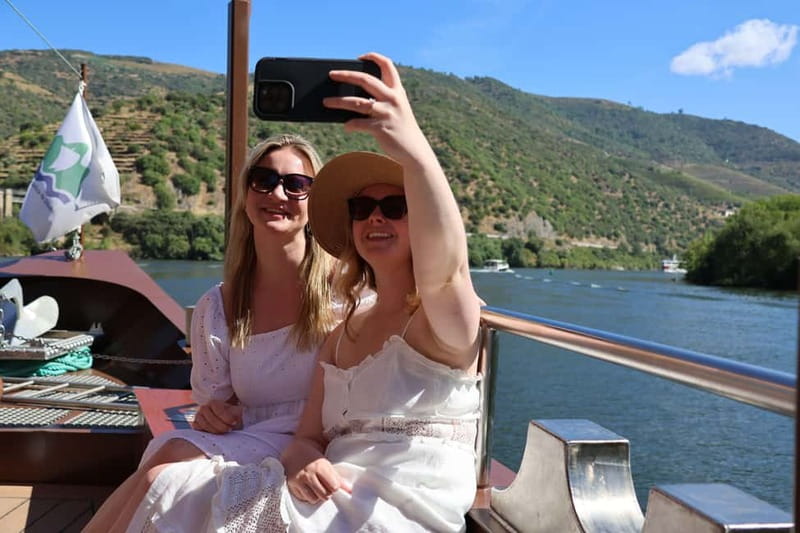 Porto: Douro Valley Wine Tour with Tastings, Lunch & Cruise - Pinhão and the one-hour Douro cruise