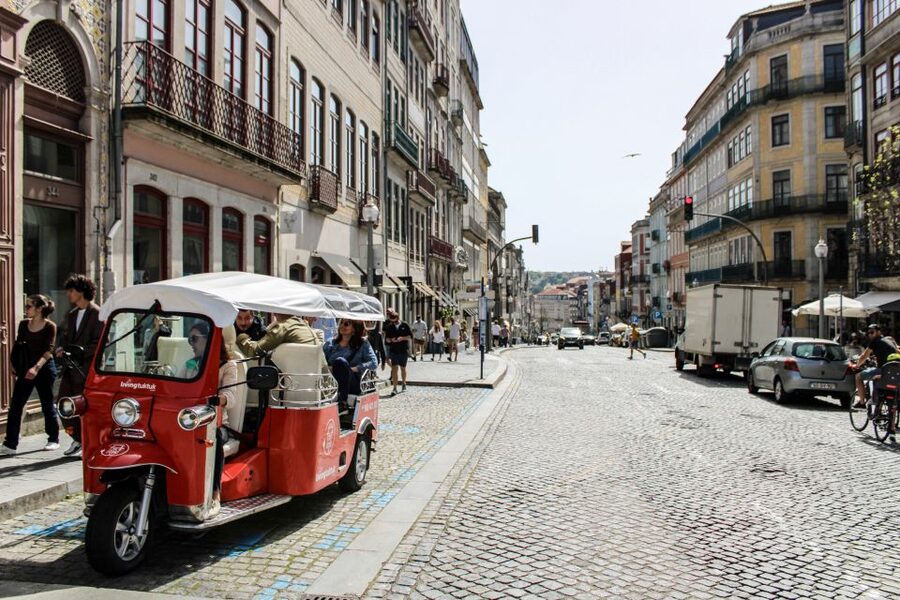 Porto: Guided Tour by Tuk-Tuk & Optional Douro River Cruise - Why this is a smart way to meet Porto