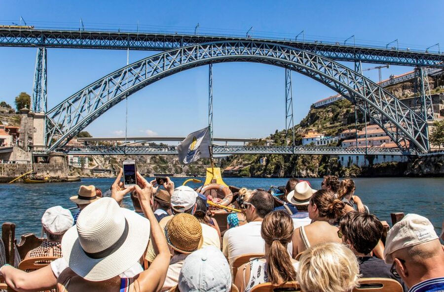 Porto: Guided Tour by Tuk-Tuk & Optional Douro River Cruise - Narrow lanes, Miragaia, and the riverfront